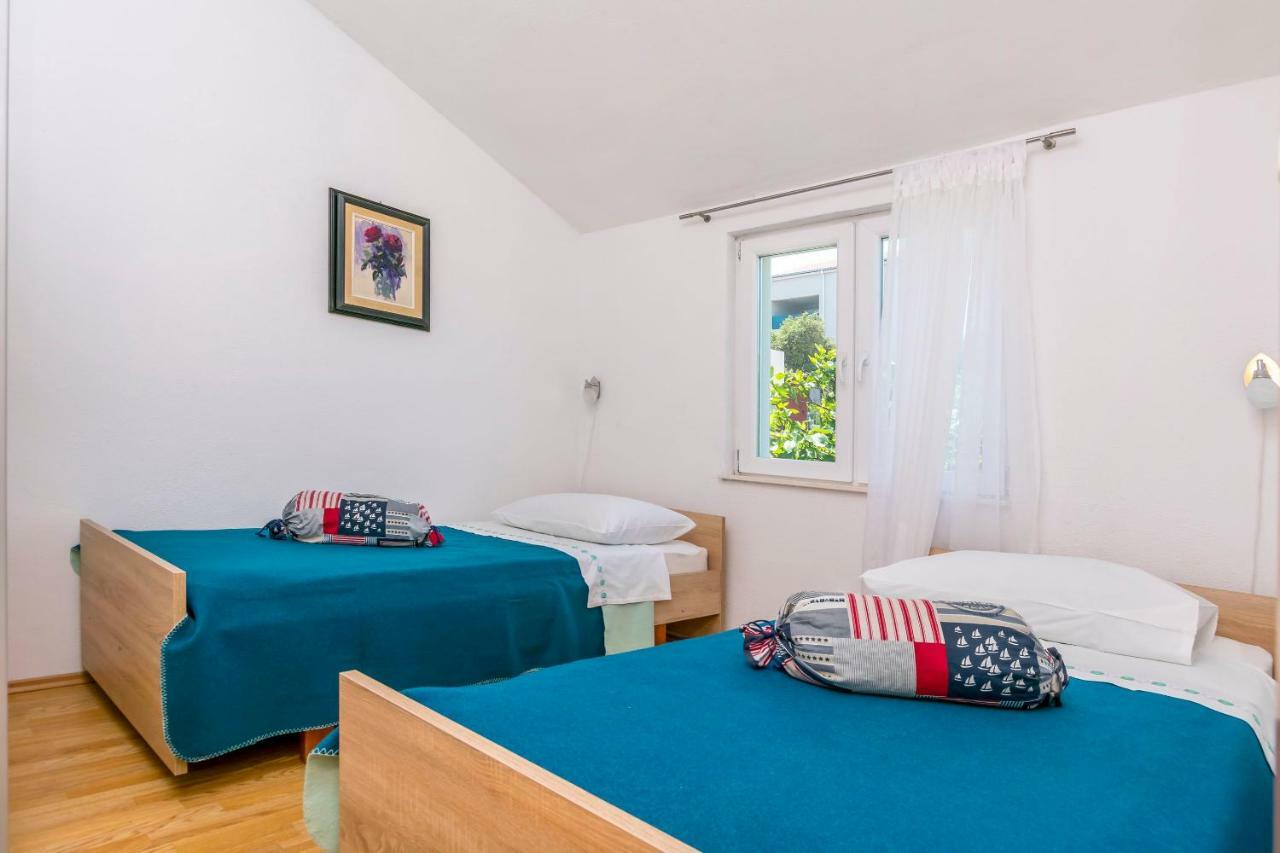 Apartments Bozo Ražanj エクステリア 写真