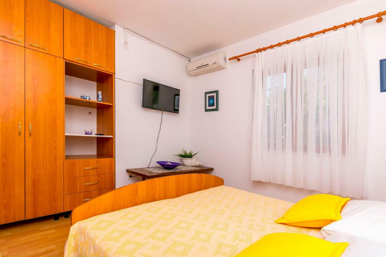 Apartments Bozo Ražanj エクステリア 写真